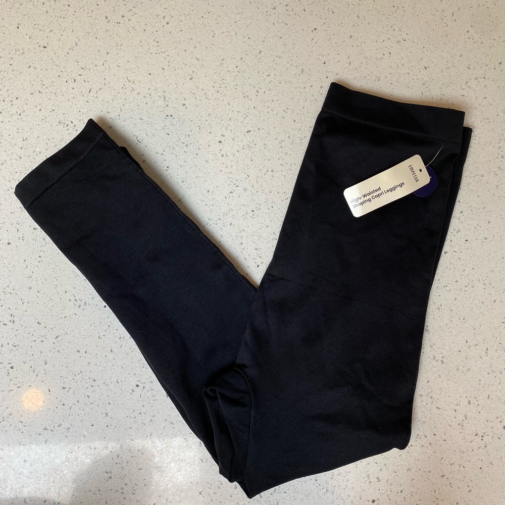 Empetua High-Waisted Shaping Capri Leggings